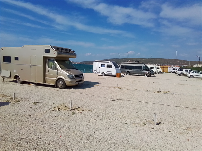 elit-karavan-ve-cadir-camping