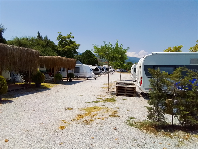 la-cabańa-karavan-camping