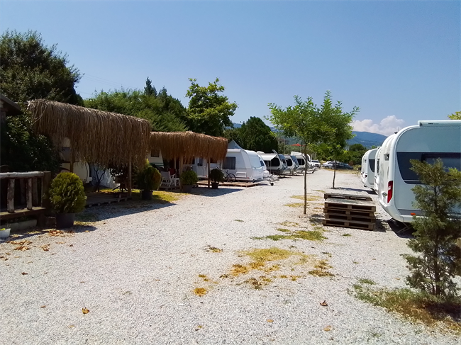 la-cabańa-karavan-camping