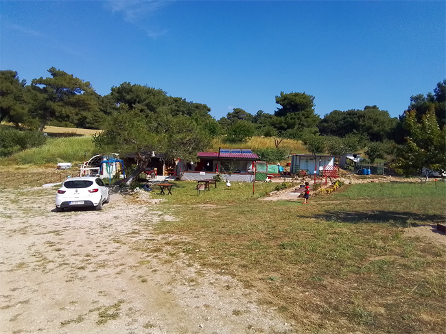 mola-organic-camping